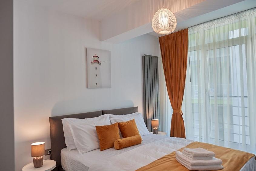 Apartament cu 3 camere decomandat în Mamaia-Sat