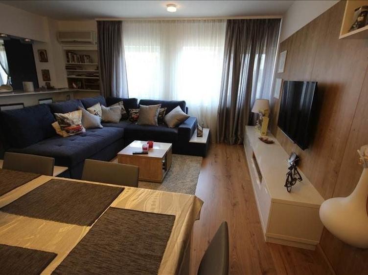 Apartament cu 3 camere decomandat, mobilat în Simion Bărnuțiu
