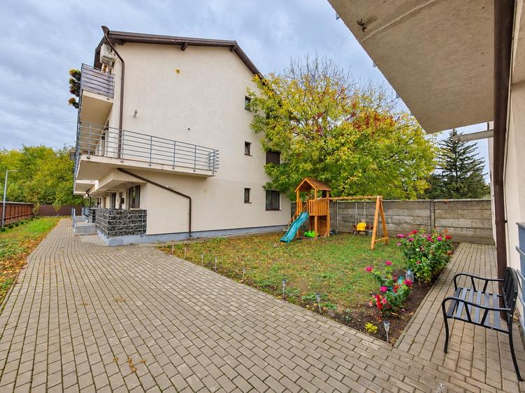 Apartament cu 3 camere decomandat, mobilat în Calea Moldovei
