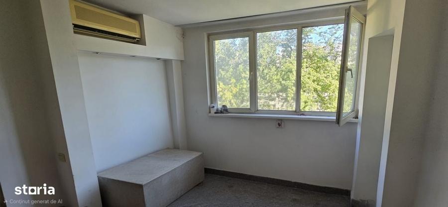 Apartament cu 4 camere semidecomandat în Tudor Vladimirescu