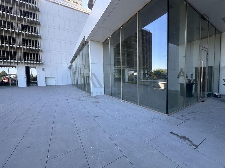 Spațiu comercial, de 98 mp, în Barbu Văcărescu