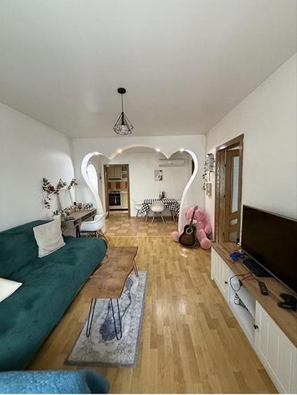 Apartament cu 3 camere în George Enescu