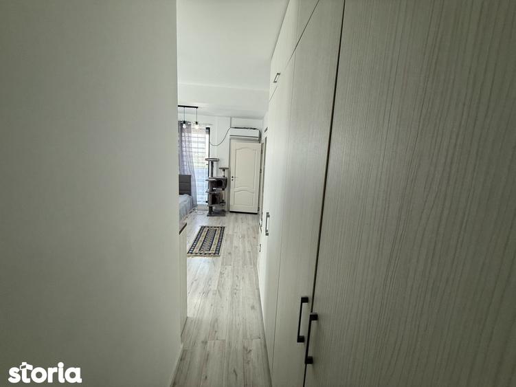 Apartament cu 3 camere decomandat, mobilat în Palazu Mare