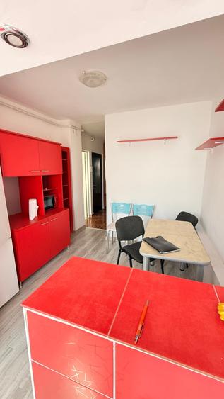 Apartament cu 3 camere decomandat în Hotvon