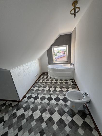 Apartament cu 3 camere decomandat în Dumbrăvița