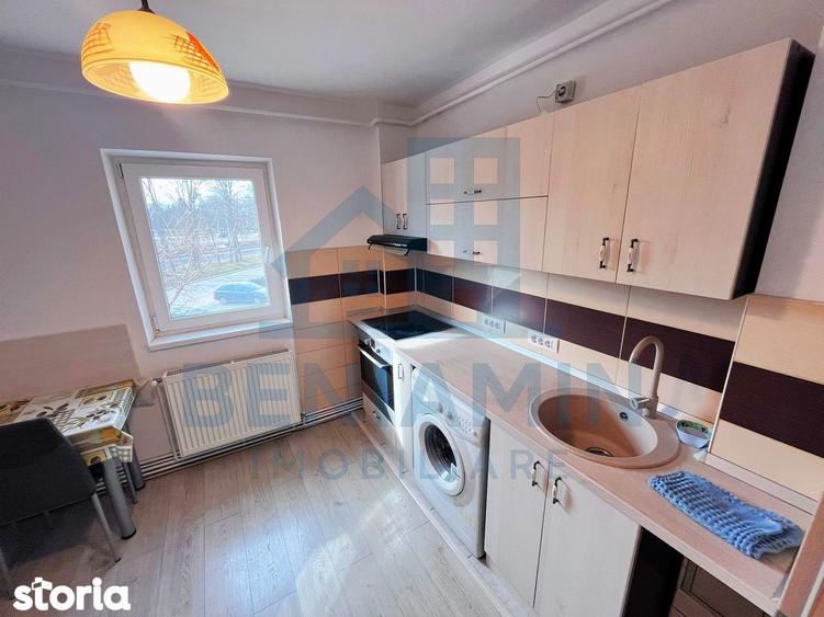 Apartament cu 2 camere decomandat în Tractorul — fotografia 1