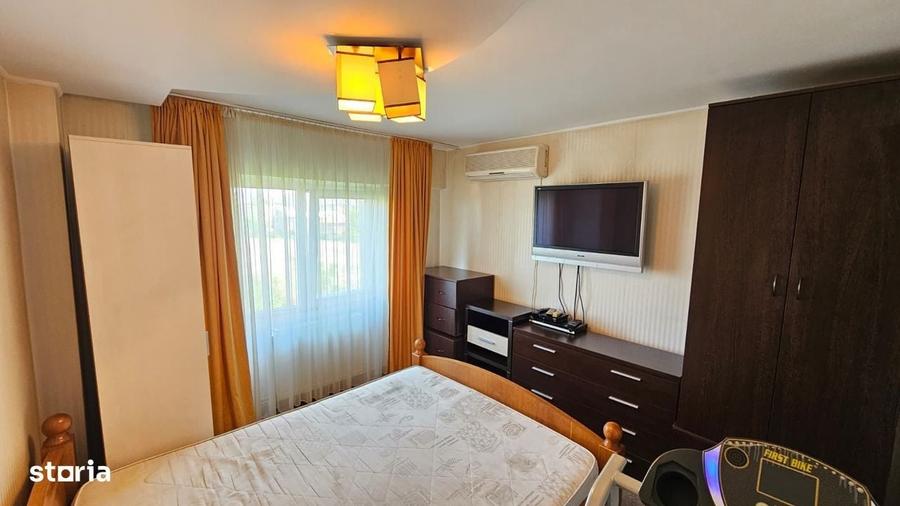Apartament cu 3 camere în Centrul Civic