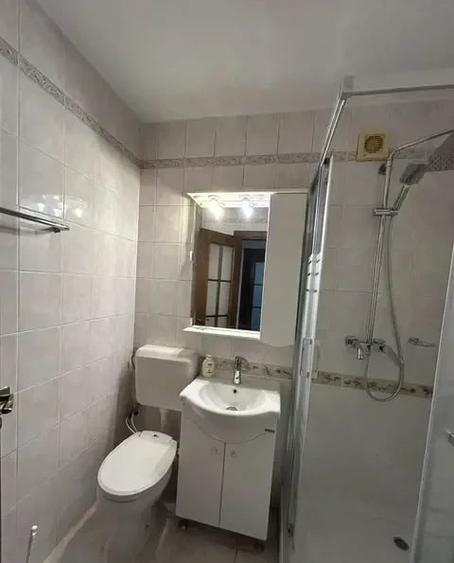 Apartament cu 3 camere decomandat, mobilat în Drumul Taberei
