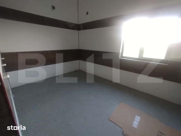 Spațiu comercial, de 1,400 mp, în Uriu