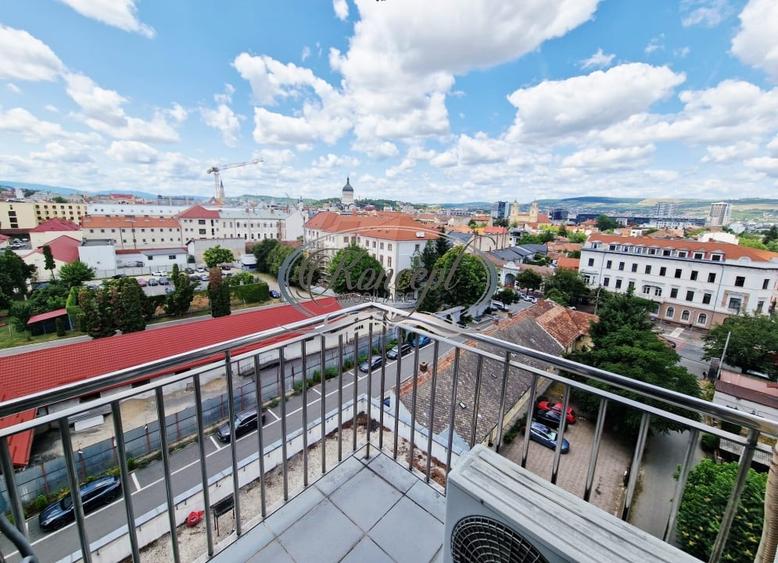Birou, de 110 mp, în Central