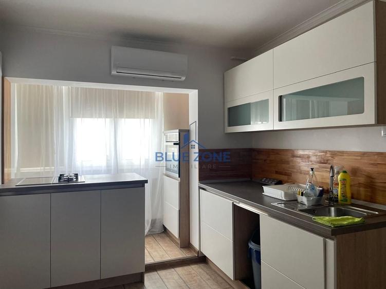 Apartament cu 3 camere semidecomandat în Sebastian