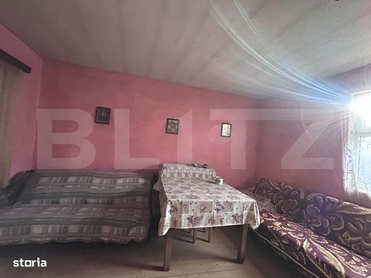 Casă cu 4 camere în Șanț