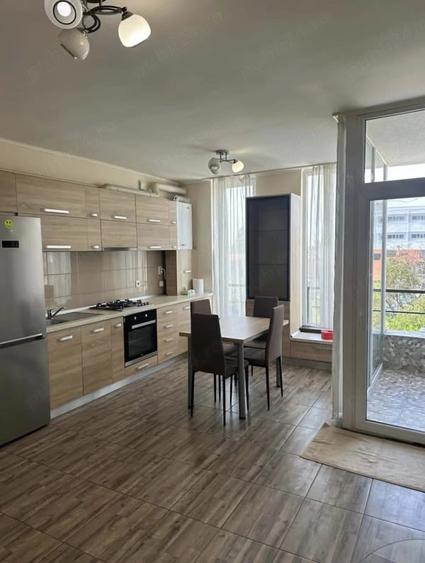 Apartament cu 2 camere decomandat, mobilat în Semicentral