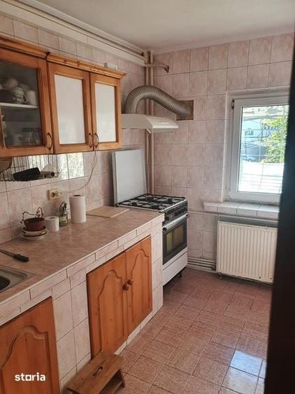 Inchiriez apartament 3 camere - 2