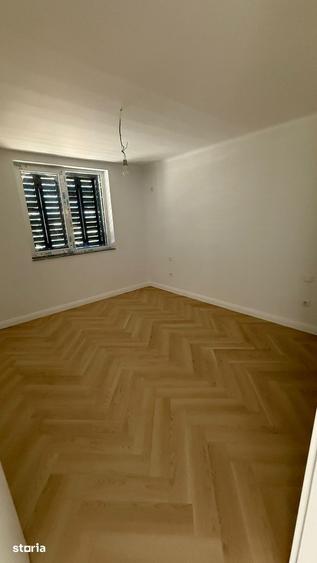 Casă cu 3 camere cu Teren 321 Mp în Vidra
