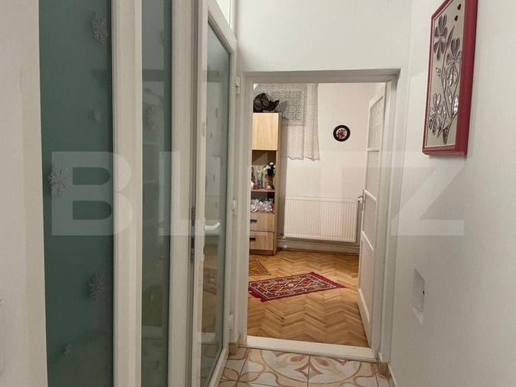 Casă individuală cu 3 camere cu Garaj în Iosia
