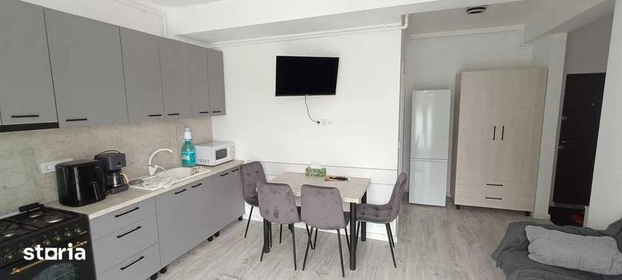 Apartament cu 2 camere decomandat, mobilat în Central