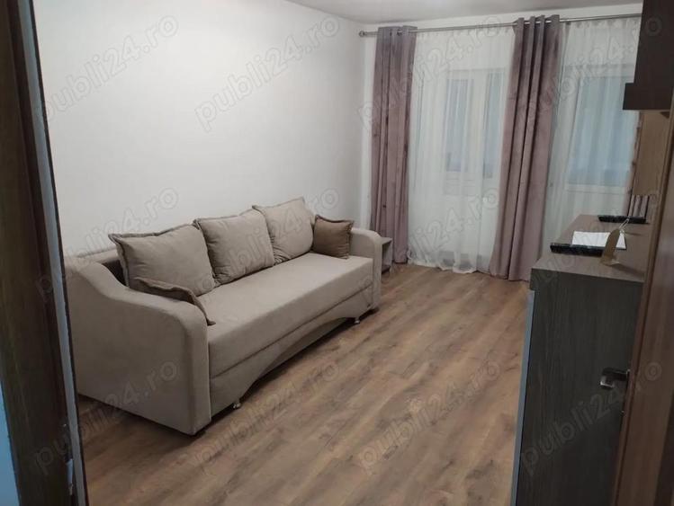 Apartament cu 2 camere decomandat în Telecabinei