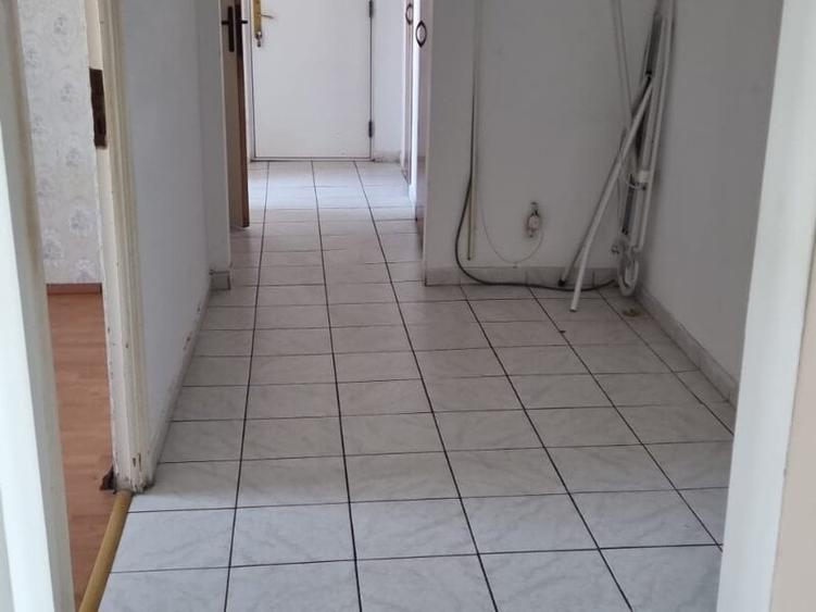 Apartament cu 3 camere decomandat în Pantelimon