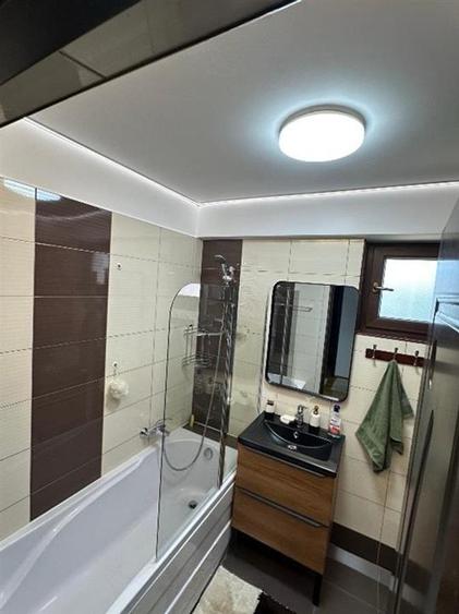 Apartament cu 2 camere decomandat în Gară