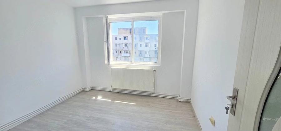 Apartament cu 2 camere decomandat în Viziru 3