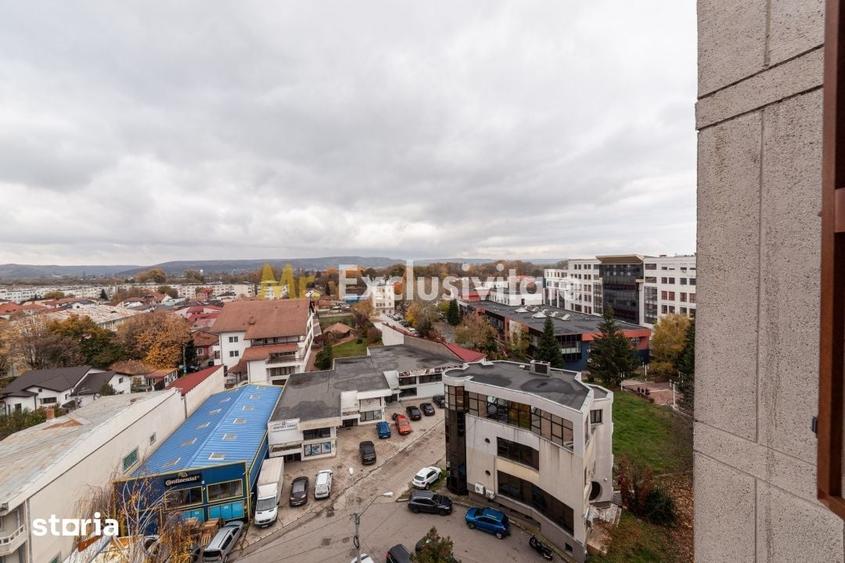 Apartament cu 3 camere decomandat în Calea București