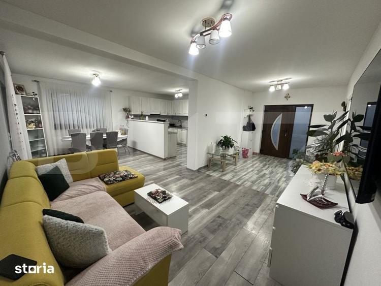 Casă cu 4 camere cu Teren 557 Mp în Păulești