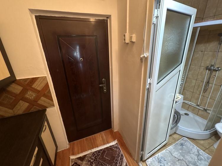 Garsonieră decomandată în Exterior Vest