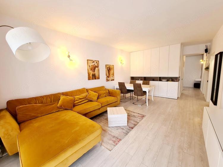 Apartament cu 3 camere decomandat în Căzănești (Râmnicu Vâlcea)