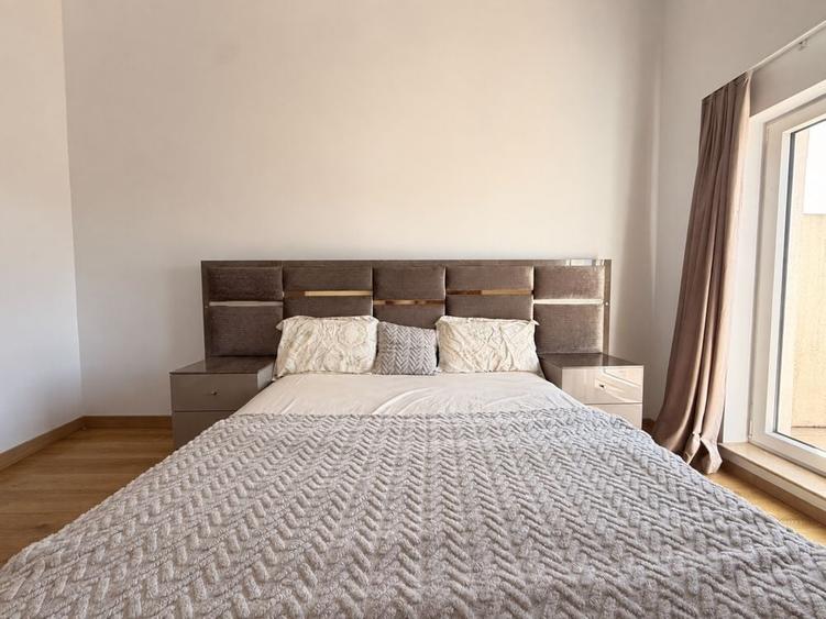 Apartament cu 3 camere decomandat în Ștefăneștii de Jos