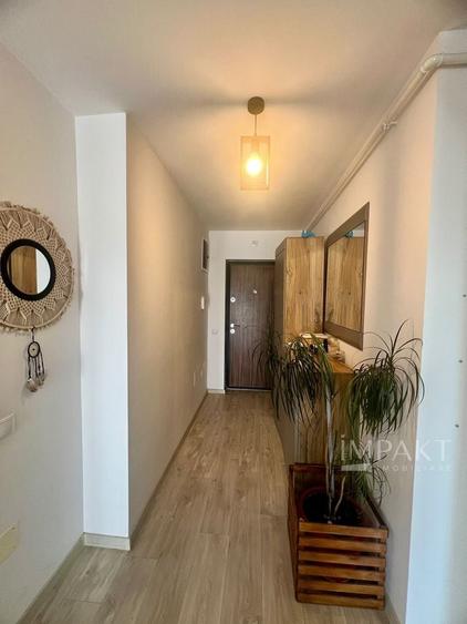 Apartament cu 3 camere semidecomandat, mobilat în Dâmbul Rotund