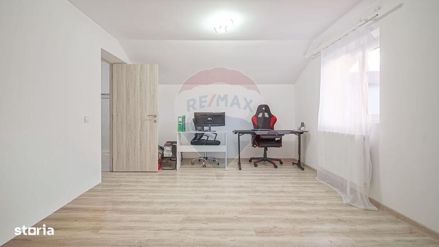 Casă cu 4 camere cu Teren 293 Mp în Central