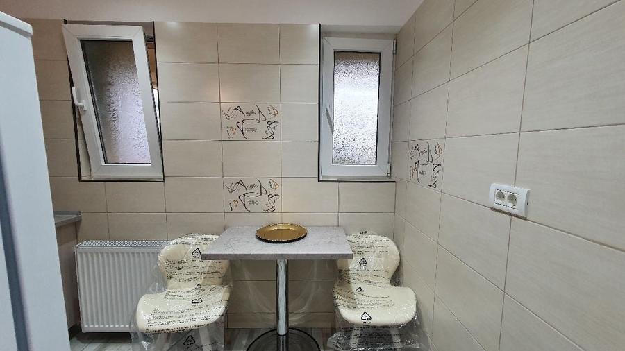 Garsonieră decomandată în Central