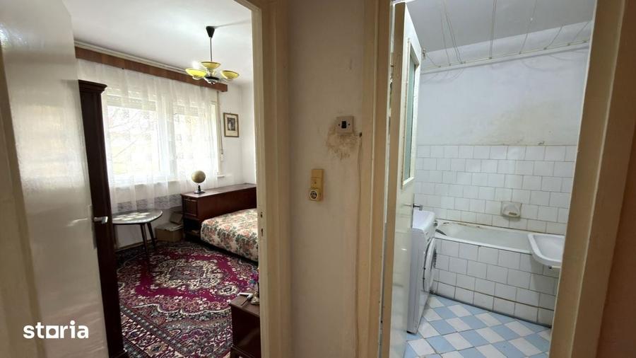 Apartament cu 3 camere semidecomandat în Central