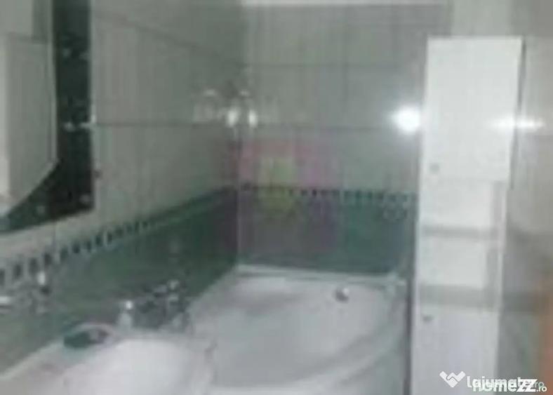 Apartament cu 2 camere semidecomandat în Tei