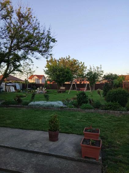 Casă cu Teren 1000 Mp în Peciu Nou