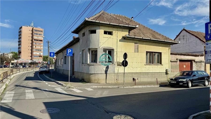 Casă individuală cu 3 camere cu Canalizare în 1 Decembrie 1918