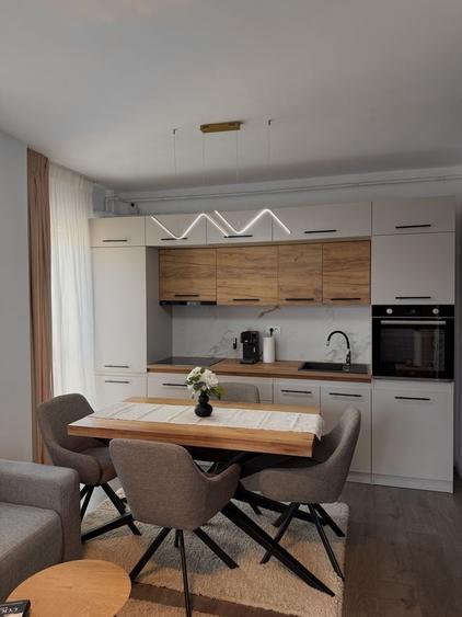 Apartament cu 2 camere decomandat în Exterior Vest