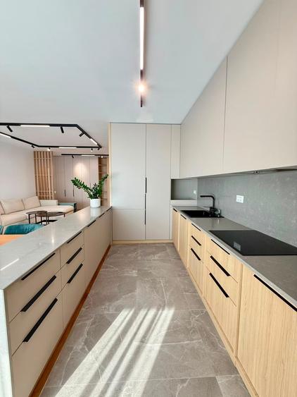Apartament cu 4 camere semidecomandat în Cotroceni