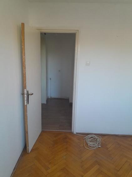 Vind apartament 2camere Gladiolei etaj2/2 - 3