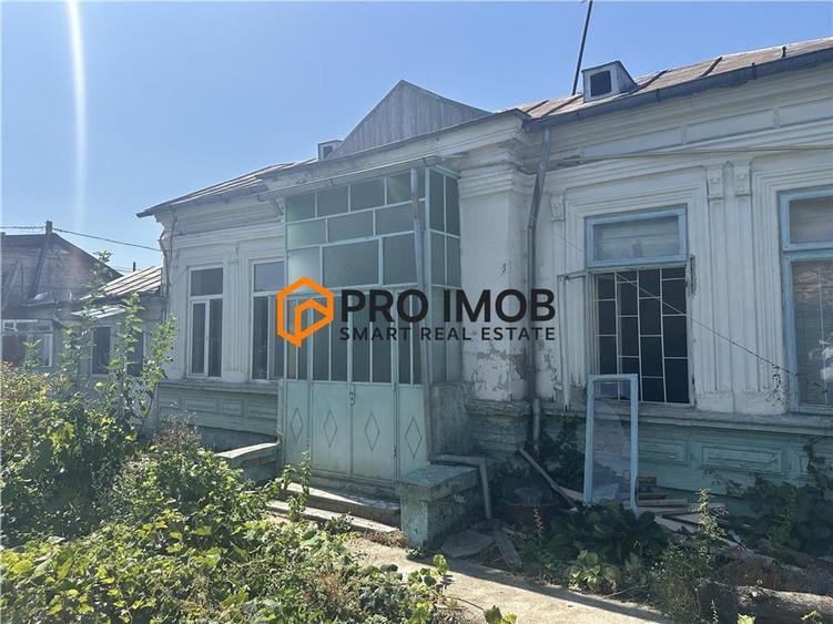 Casă individuală cu 3 camere cu Canalizare în Central
