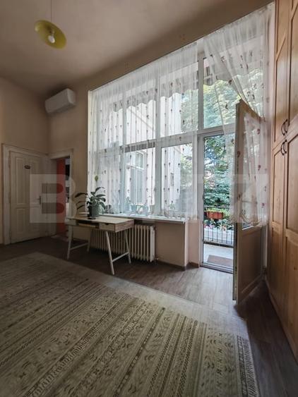 Apartament cu 4 camere circular, mobilat în P-ța Maria