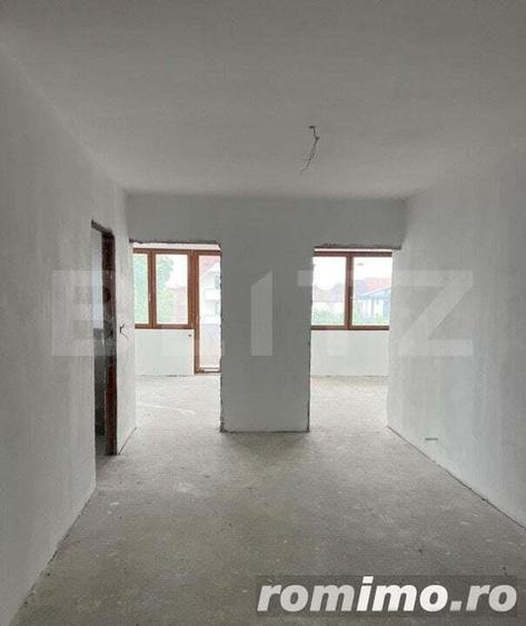 Apartament cu 3 camere semidecomandat în Central