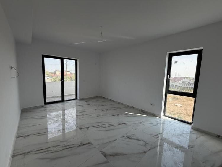 Apartament cu 2 camere decomandat în Giroc