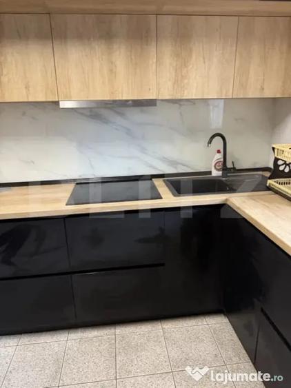 Apartament cu 4 camere decomandat în Zorilor
