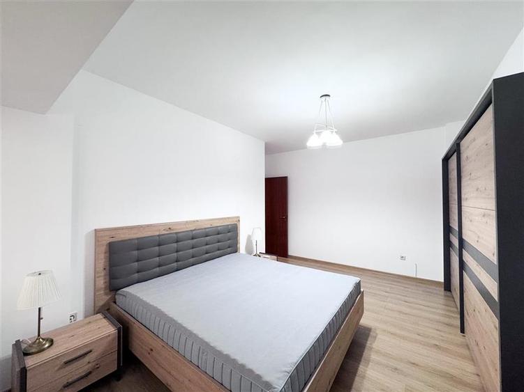 Apartament cu 3 camere semidecomandat, mobilat în Herăstrău