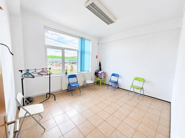 Spațiu comercial, de 200 mp, în Florești