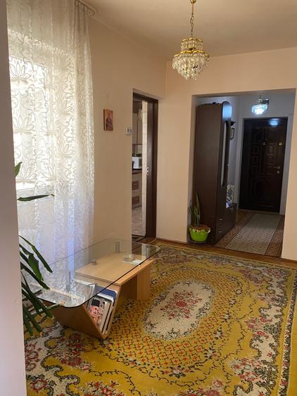 Apartament 3 camere Manastur, str.Padin, zona Piata Flora, decomandat, et.2/4 - 6