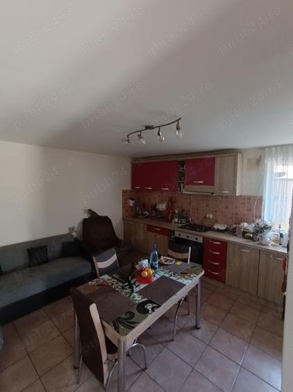 Casă cu 5 camere în Hunedoara