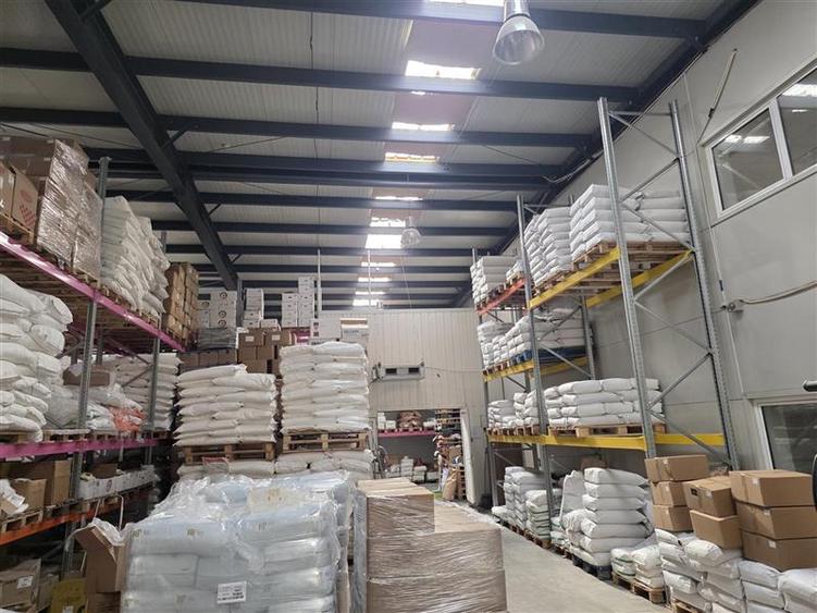 Spațiu industrial, de 1,100 mp, în Central